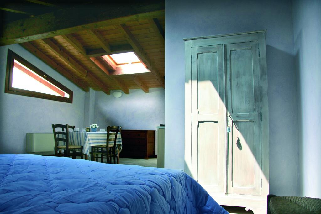 Cascina Clarabella Villa Iseo Kamer foto